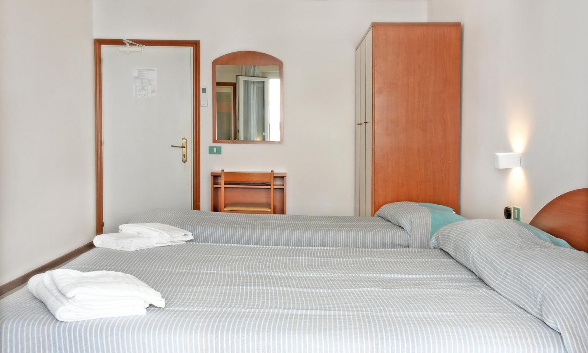 Hotel Exclusive In Pieno Centro - Nuova Gestione 2025 Riccione Buitenkant foto